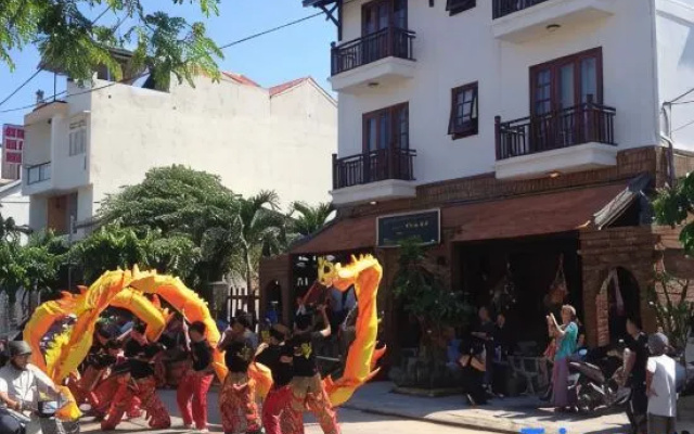 Flowers House Hoi An – People – Da Nang