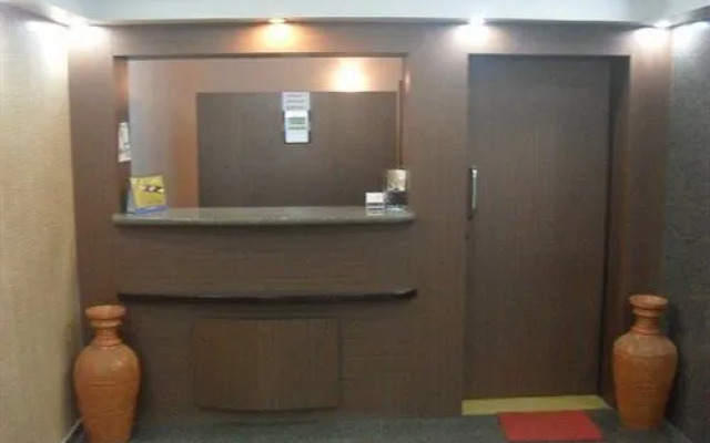 OYO 19672 Hotel Century Executive