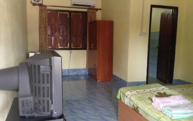 Chaleunheuang Guesthouse and Restaurant