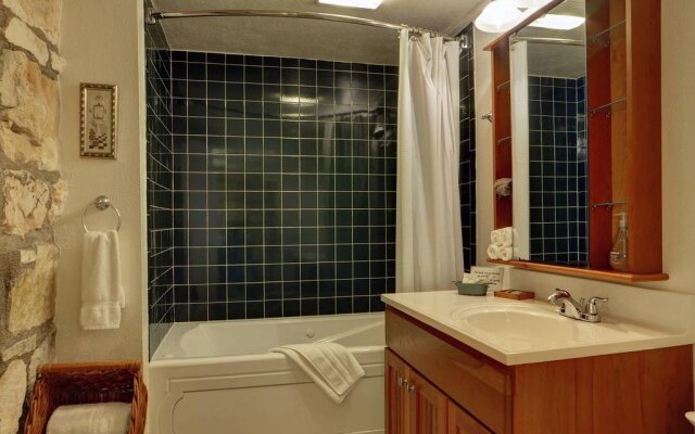 A Barn at the Quarry