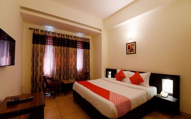 OYO 17097 Kenwood Resort