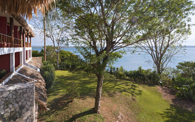 Hotel Camino Real Tikal