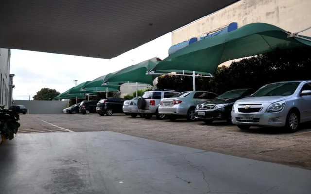 Carolina Plaza Hotel