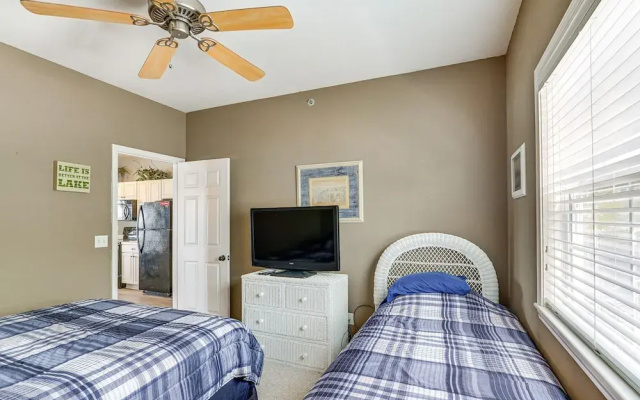 Pool Access at Waterfront Lake Ozarks Rental!