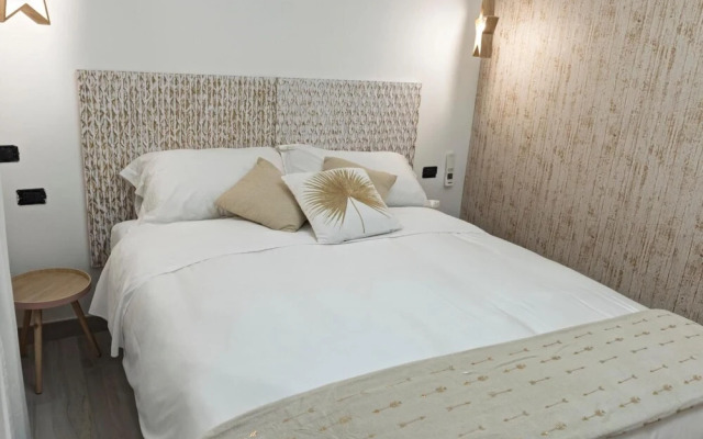 Vatican Luxury 2BD 2BA - Vatican Luxury Rizzo