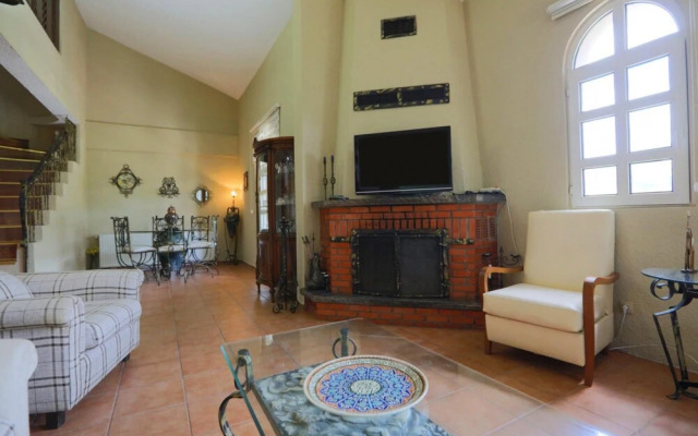 Serene House Surrounded by Nature in Beykoz