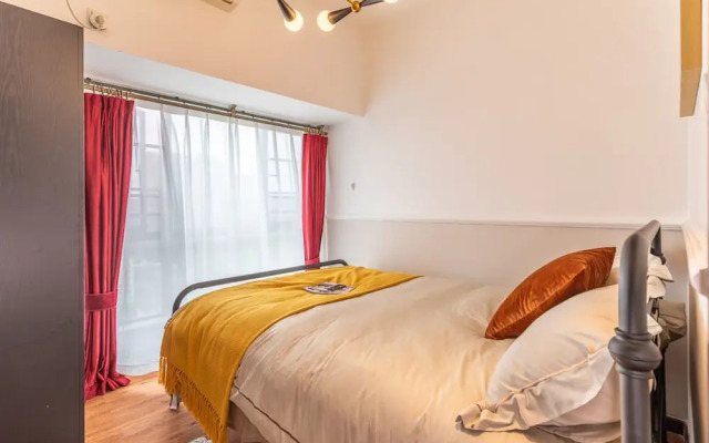 Locals Boutique Apartment Huafa Plaza 5