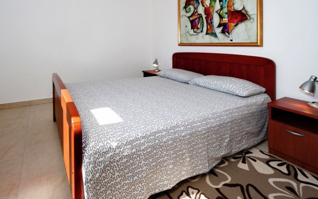 Spacious Apartment for 2 People on the First Floor With Balcony - Apartment in Porec - Photo 2