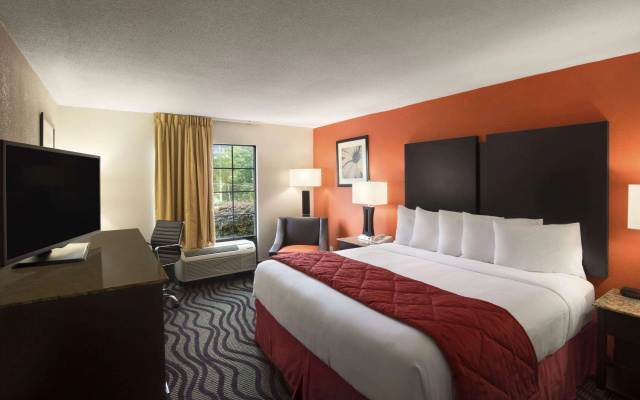 Days Inn by Wyndham Rome Downtown