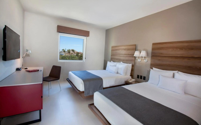 City Express Plus by Marriott Cabo San Lucas
