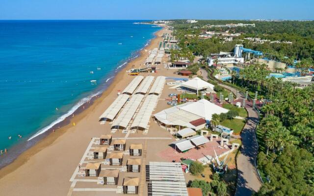 Seven Seas Hotel Blue