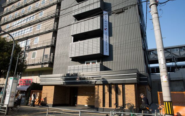 Universal Hotel Reborn