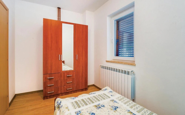 Awesome Home in Labin With Wifi and 5 Bedrooms