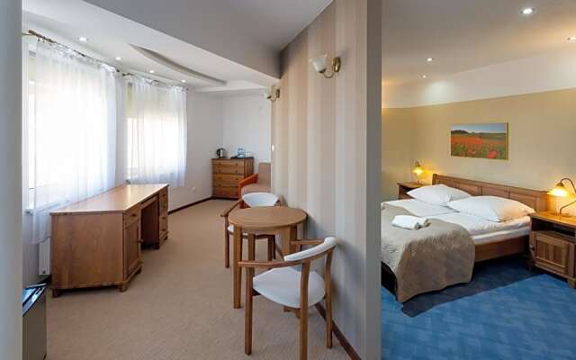 Kompleks Hotelowy Logos