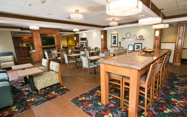 Hampton Inn Hadley-Amherst Area