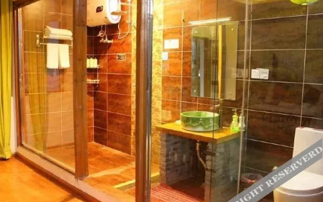 West Windows Inn