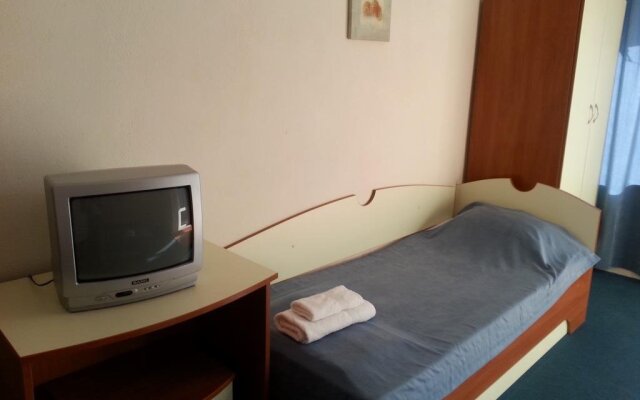 Nely Family Hotel