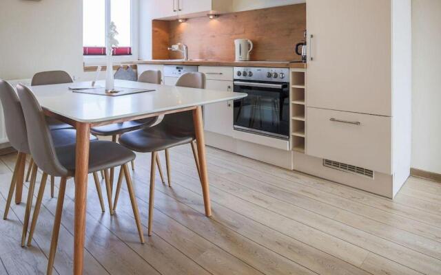 Buedlfarm-Treckerschuppen