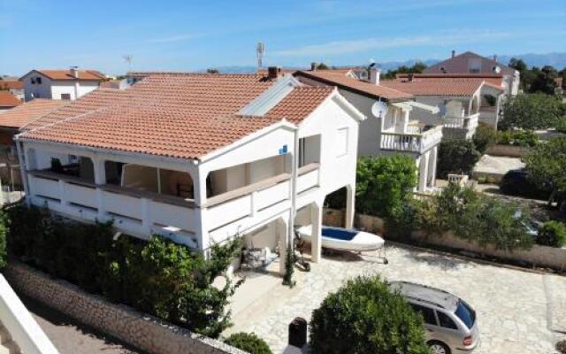 Apartments Davorka I