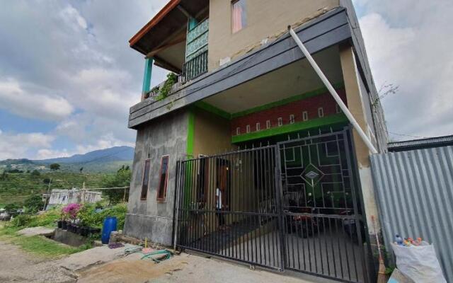 OYO 3969 Villa Bu Kris