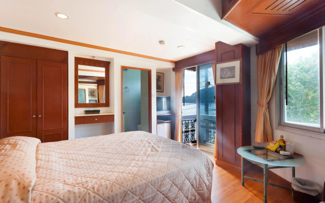 Orchid Hotel and Spa