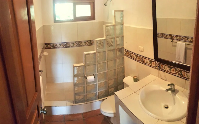 Aguacate Flat Santa Teresa