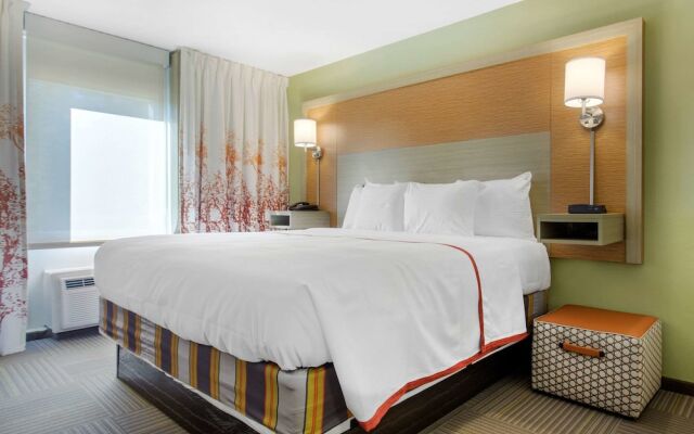 Country Hearth Inn & Suites - Columbia