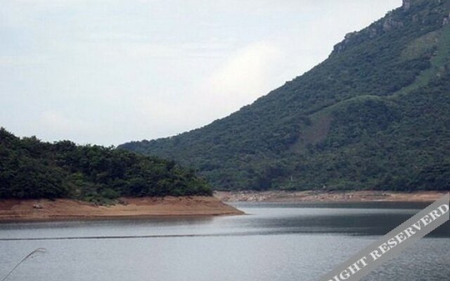 Taohuayuan Farmhouse