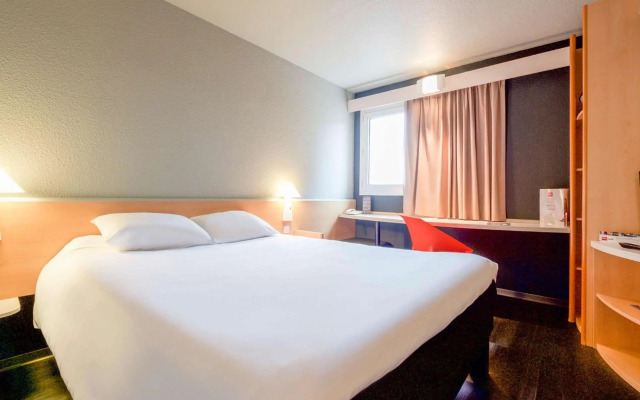 ibis Pau Lescar