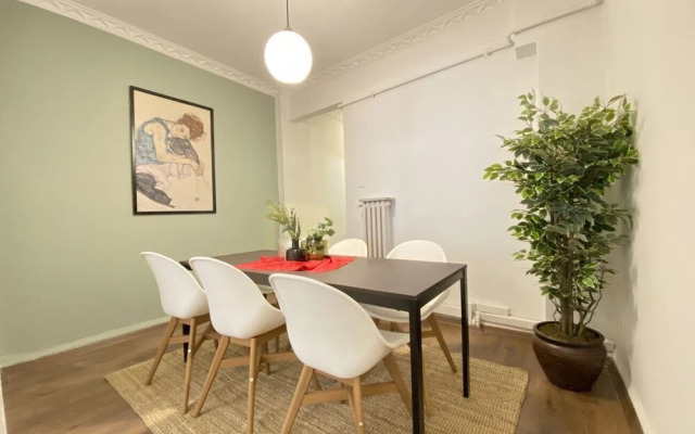 Central Flat Close to Popular Attractions in Sisli