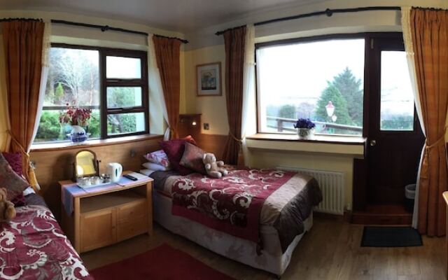 Kylemore Pass Hotel