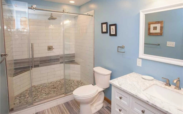 Blue Moon - 7 Br Home