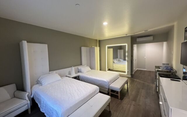 Aspire Inn & Suites Orange