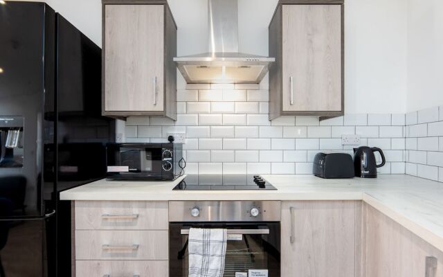 New Modern Apartment