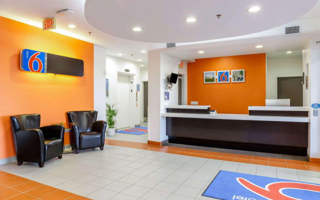 Motel 6 Swift Current, SK