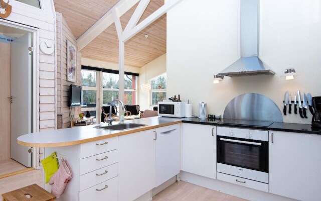 6 Person Holiday Home in Vemb-by Traum