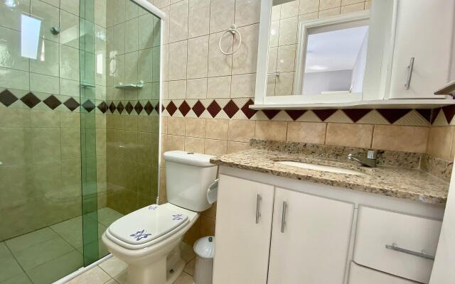 A072- Apto c/ Churrasqueira & Piscina | 30m Praia"