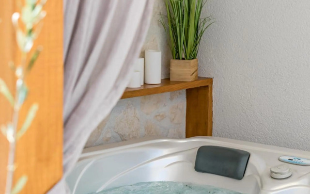 Tonina - house with patio, jacuzzi, free parking