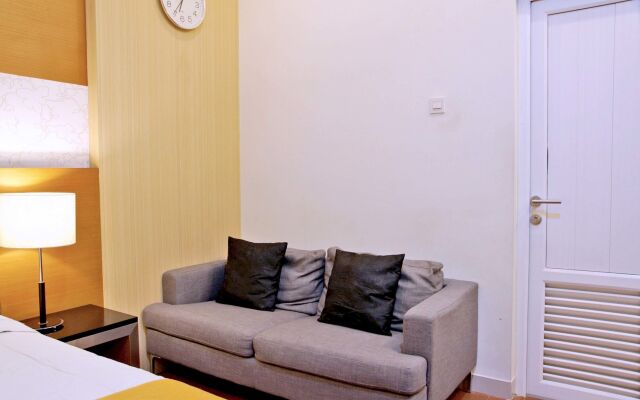 RedDoorz near Plaza Marina