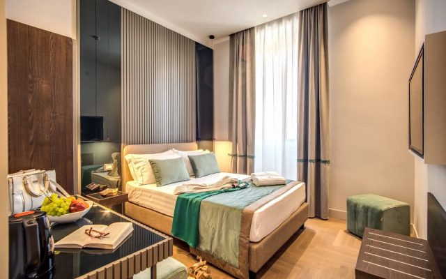 Hotel 77 Seventy-Seven