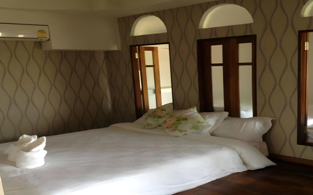 At Casa Guesthouse Amphawa