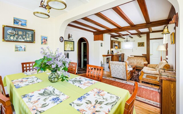 Nice Home in Pobierowo With 4 Bedrooms and Wifi