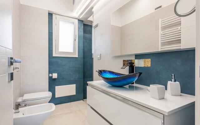 Exclusive Eva Felloniche