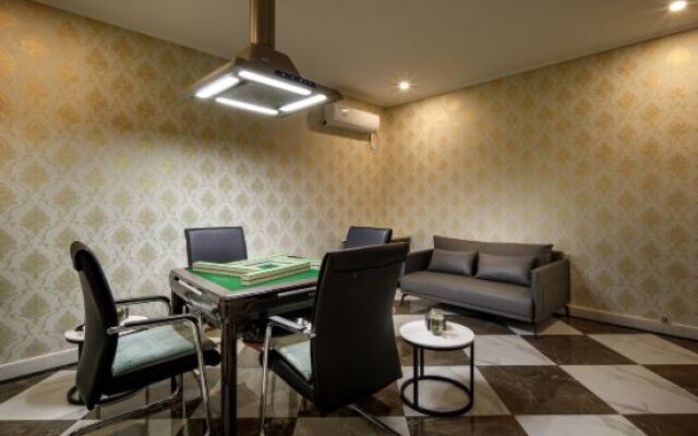 Quxian Wenfeng Youzhu Hotel