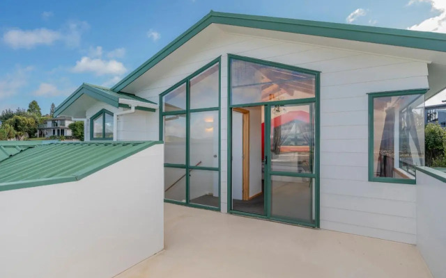 Sensational on Centennial - Whitianga Holiday Home