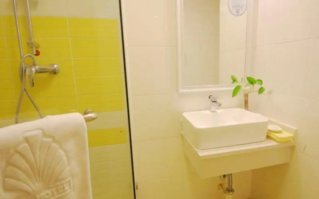 Green Tree Inn Suzhou Changshu North Railway Stati