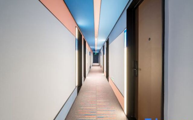 Ruiting Collection Hotel (Beijing Wangjing SOHO Vanke Times Center)