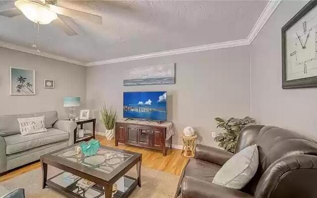 Lovely 3 Bedroom Condo On Golf Course