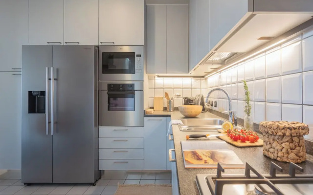 Besana 9 On the Lake - Private Garden & Parking by Rent all Como