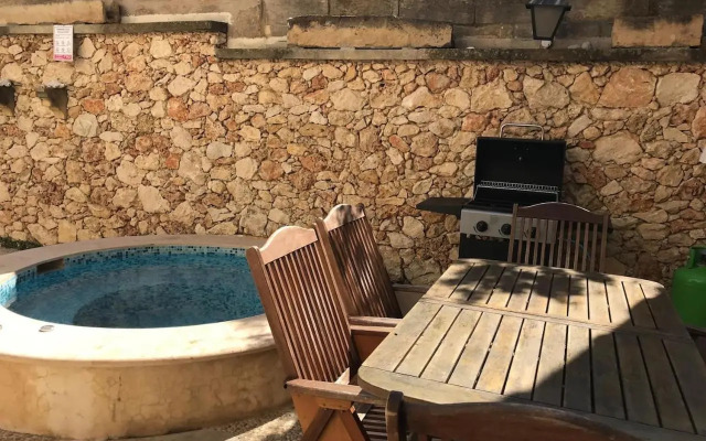 Ta' Manwel Farmhouse